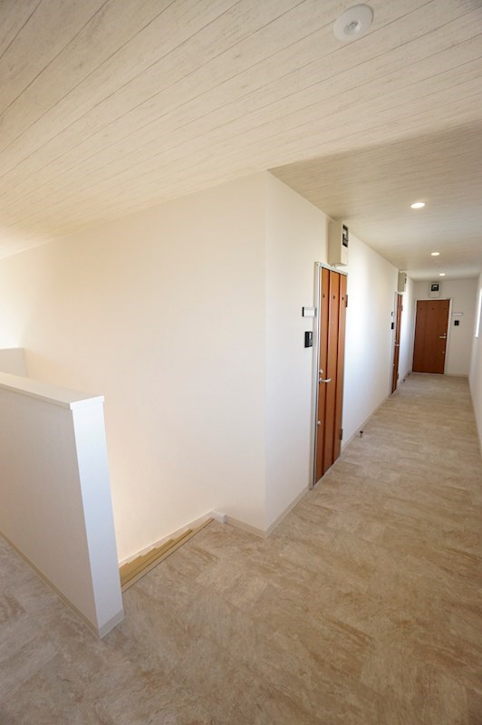 2/2 エントランス