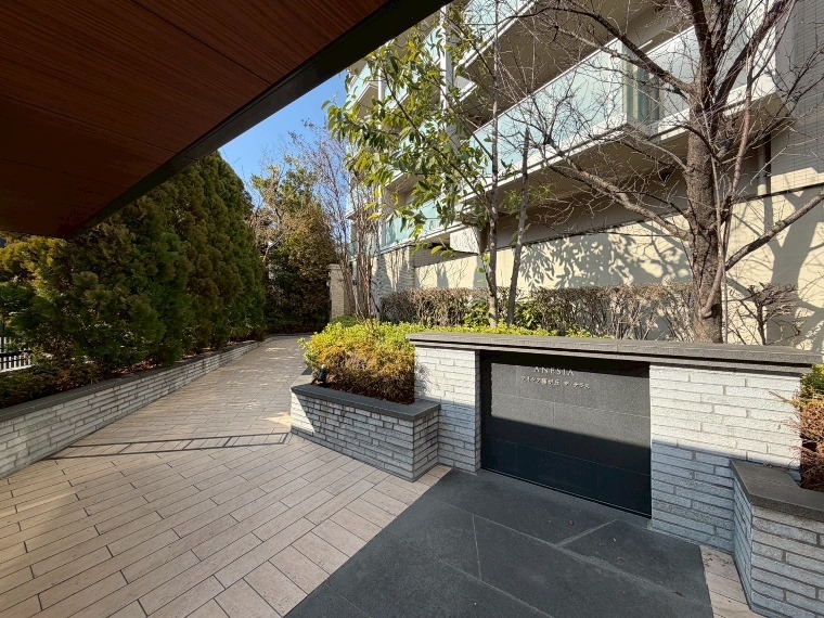 8/8 エントランス