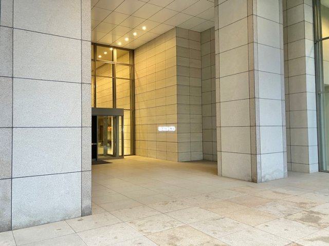 17/17 エントランス