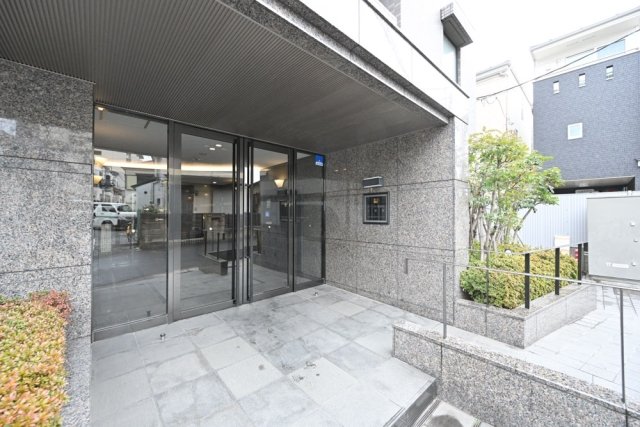 22/24 エントランス