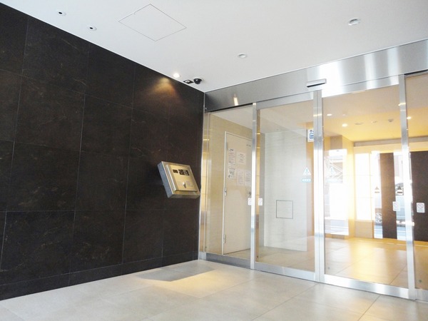 4/4 エントランス