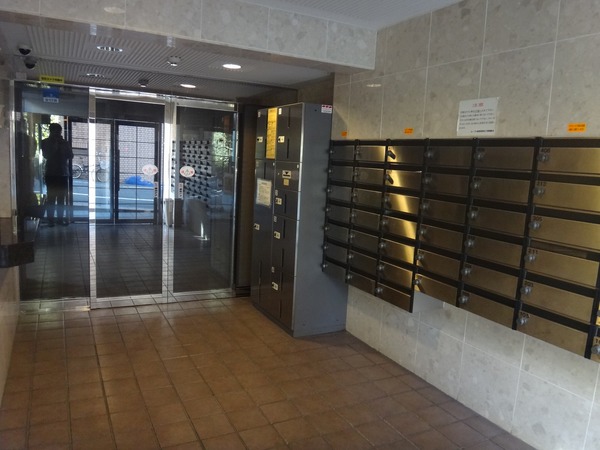 14/14 エントランス