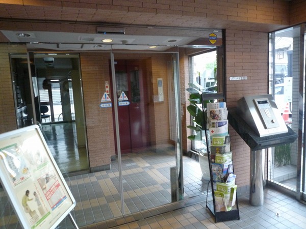 4/4 エントランス