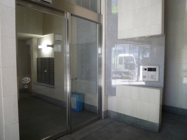 4/4 エントランス