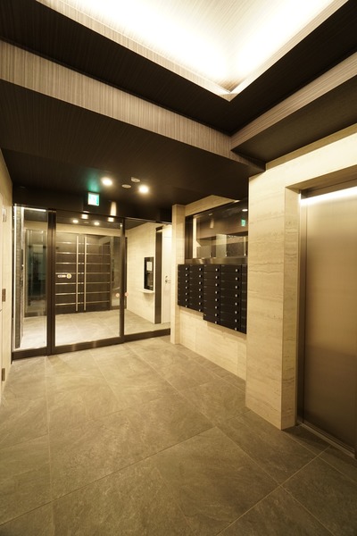 14/15 エントランス