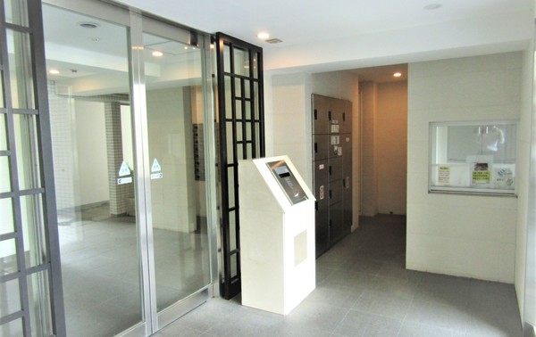 4/4 エントランス