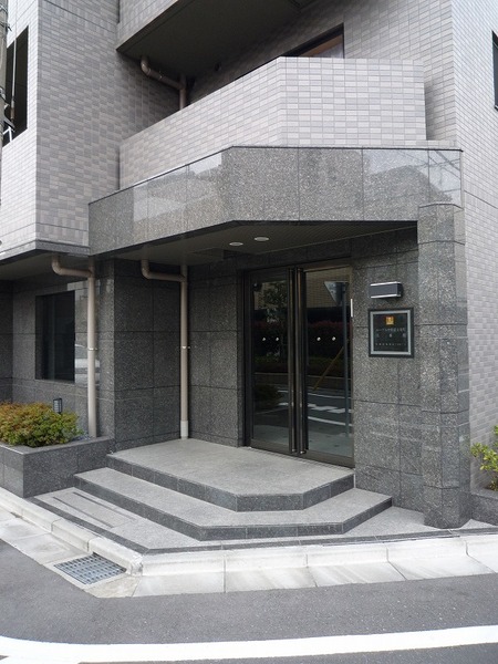 3/4 エントランス