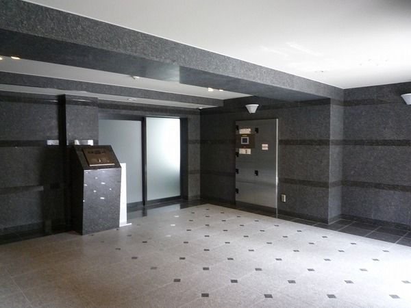 4/4 エントランス