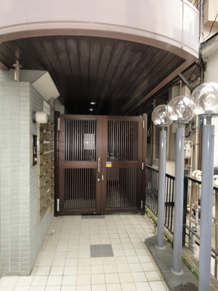 2/3 エントランス