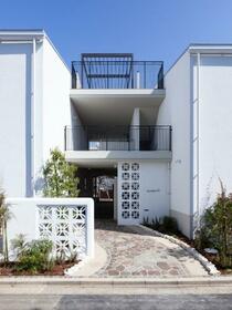 14/16 エントランス