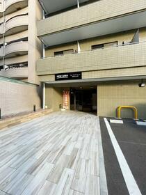 2/2 エントランス