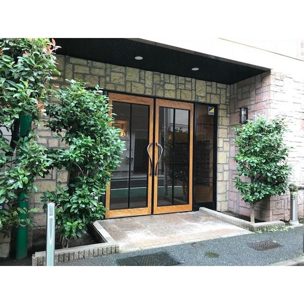 2/3 エントランス