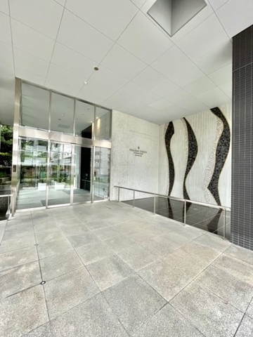 17/18 エントランス