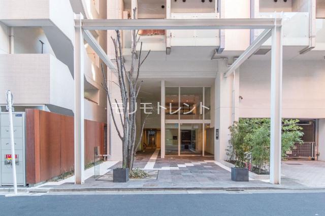 16/25 エントランス