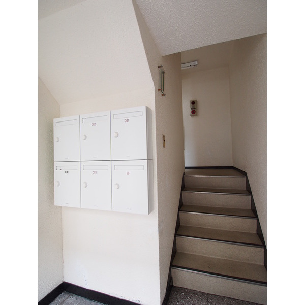 22/23 エントランス