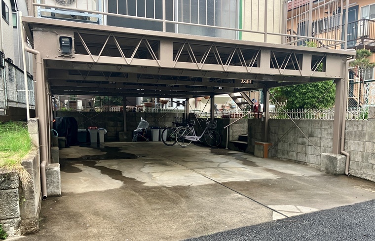 16/16 駐車場