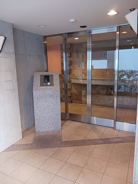 14/23 エントランス