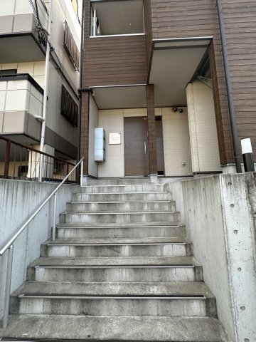 2/2 エントランス