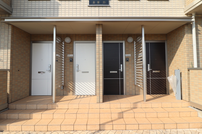 18/27 エントランス