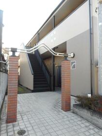 16/16 エントランス