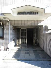 16/16 エントランス