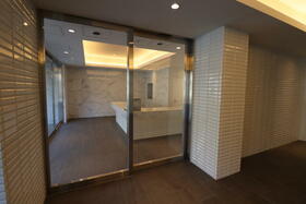 15/15 エントランス