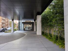 15/15 エントランス