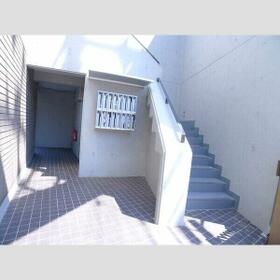 15/16 エントランス