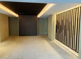 2/2 エントランス