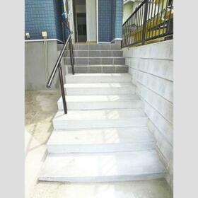 15/16 エントランス