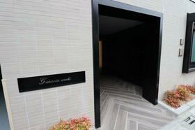 16/26 エントランス