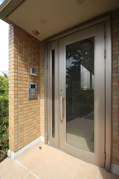 13/14 エントランス