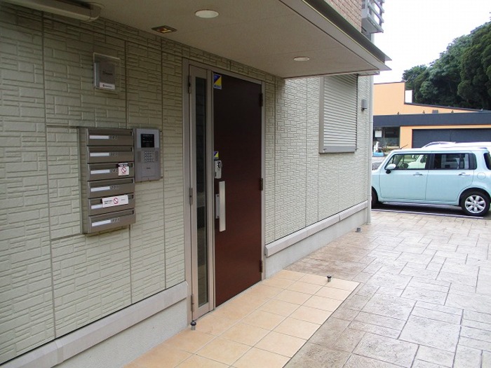 17/17 エントランス