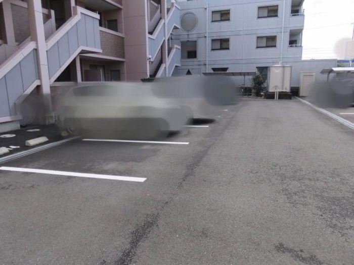 2/2 駐車場