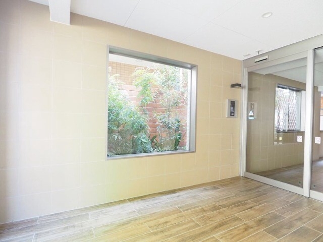 18/18 エントランス