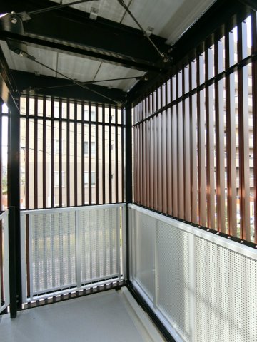 2/5 エントランス