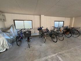 2/2 エントランス