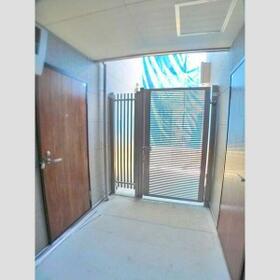 14/14 エントランス