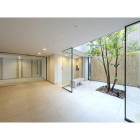 4/5 エントランス