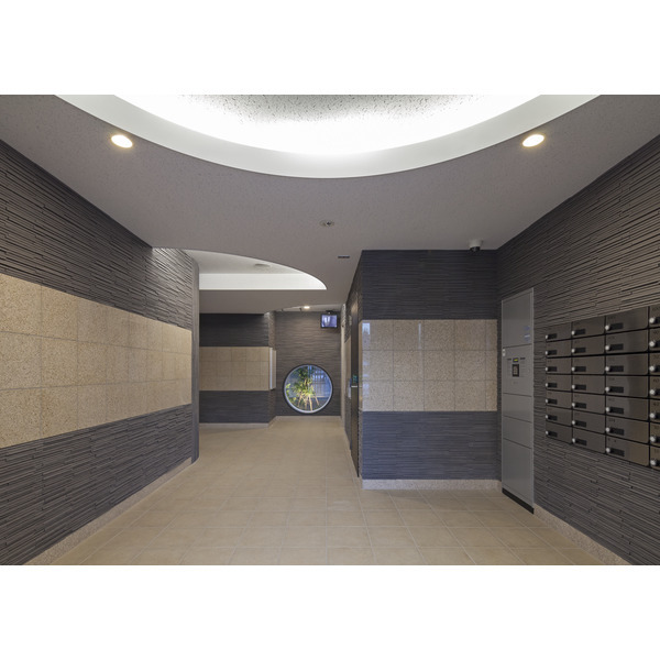 21/30 エントランス