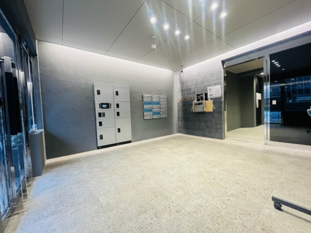 19/21 エントランス