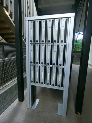 2/4 エントランス