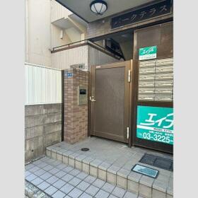 15/15 エントランス