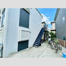 16/25 エントランス