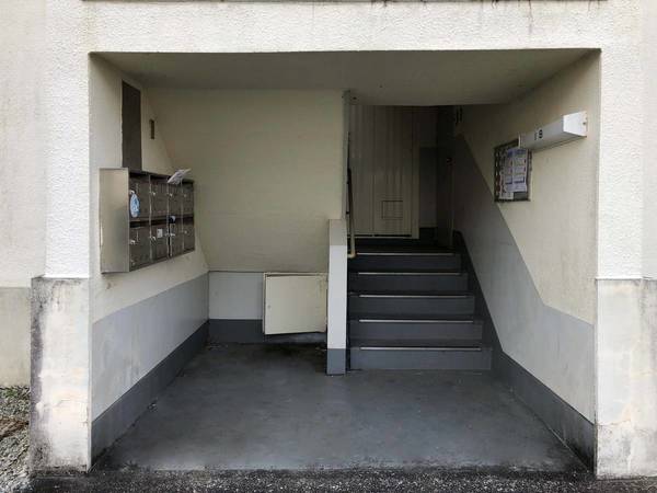 16/17 エントランス