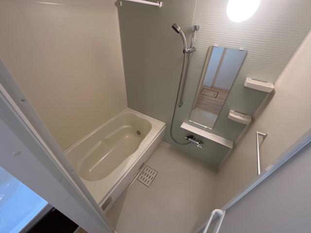 14/27 浴室