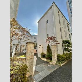 15/15 エントランス