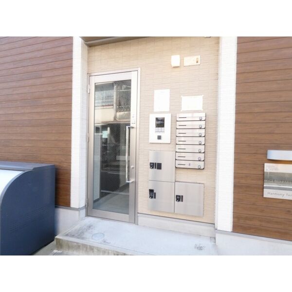 2/2 エントランス