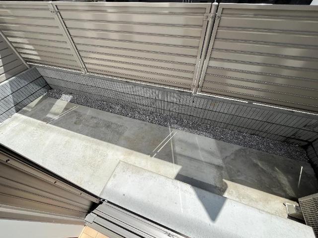 18/22 バルコニー