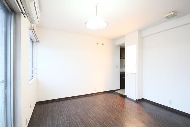 13/30 リビング/ダイニング